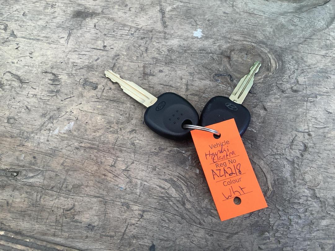 Photo '20' of Hyundai Elantra GL Photo '20' of Hyundai Elantra GL