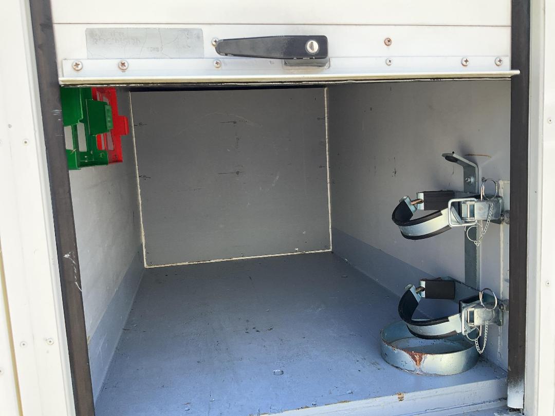 Photo '12' of Isuzu ELF NPR1LR Service Vehicle Photo '12' of Isuzu ELF NPR1LR Service Vehicle