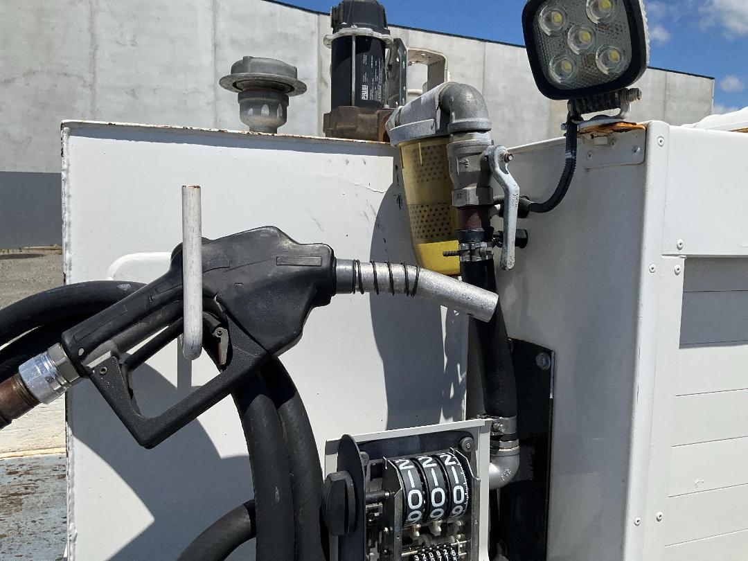 Photo '16' of Isuzu ELF NPR1LR Service Vehicle Photo '16' of Isuzu ELF NPR1LR Service Vehicle