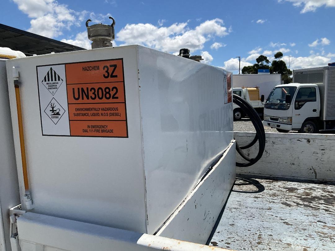 Photo '17' of Isuzu ELF NPR1LR Service Vehicle Photo '17' of Isuzu ELF NPR1LR Service Vehicle