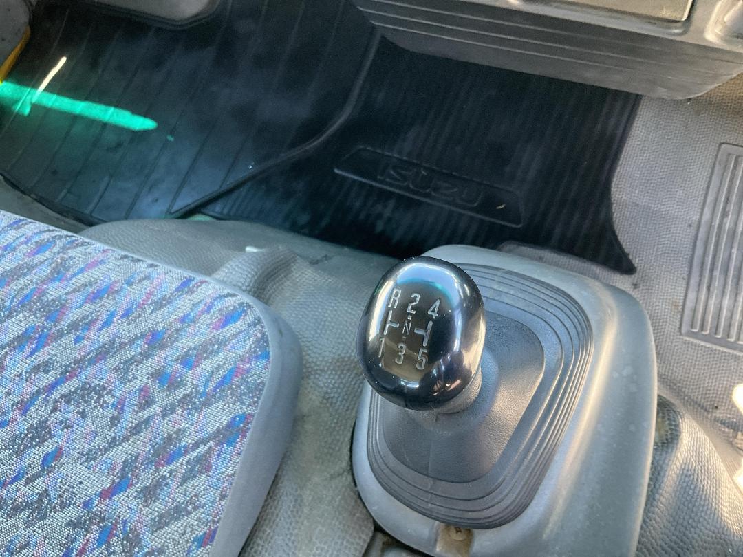 Photo '25' of Isuzu ELF NPR1LR Service Vehicle Photo '25' of Isuzu ELF NPR1LR Service Vehicle