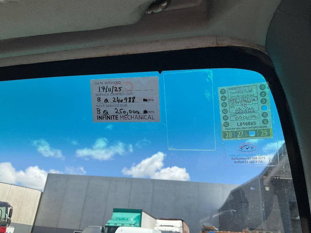 Photo '30' of Isuzu ELF NPR1LR Service Vehicle Photo '30' of Isuzu ELF NPR1LR Service Vehicle