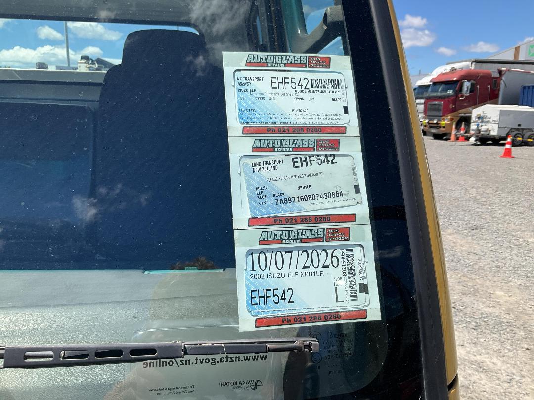 Photo '28' of Isuzu ELF NPR1LR Service Vehicle Photo '28' of Isuzu ELF NPR1LR Service Vehicle