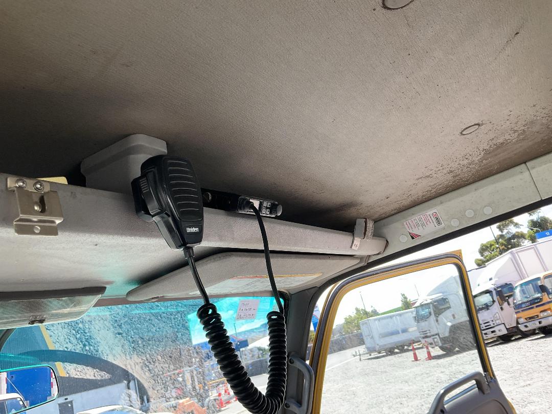 Photo '27' of Isuzu ELF NPR1LR Service Vehicle Photo '27' of Isuzu ELF NPR1LR Service Vehicle