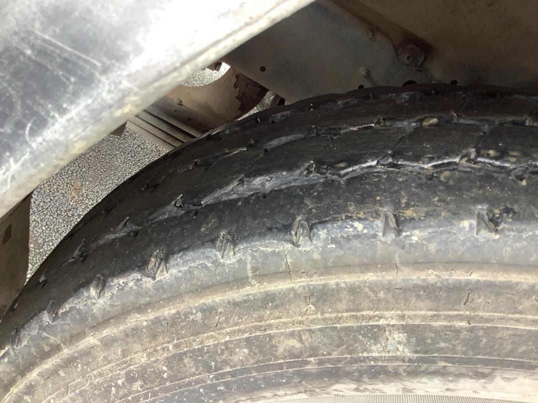 Photo '32' of Isuzu EXZ 390 Tanker