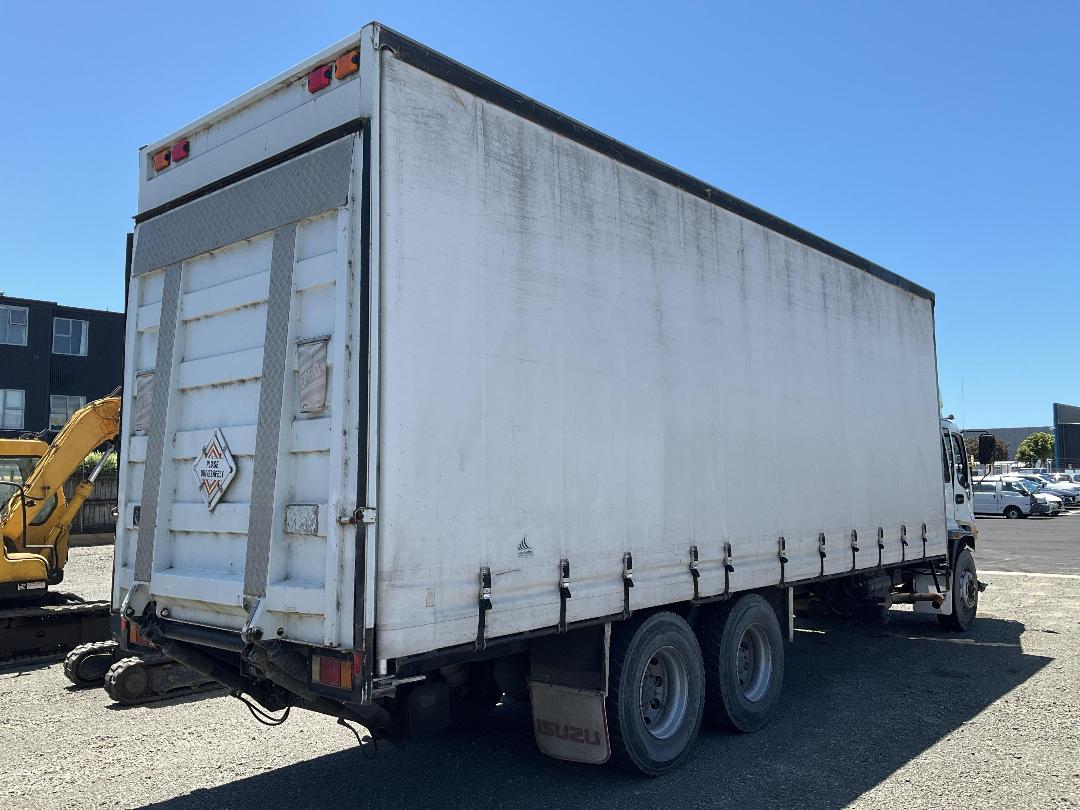 Photo '4' of Isuzu F Series FVZ1400 6X4 TRUCK Curtainsider Photo '4' of Isuzu F Series FVZ1400 6X4 TRUCK Curtainsider