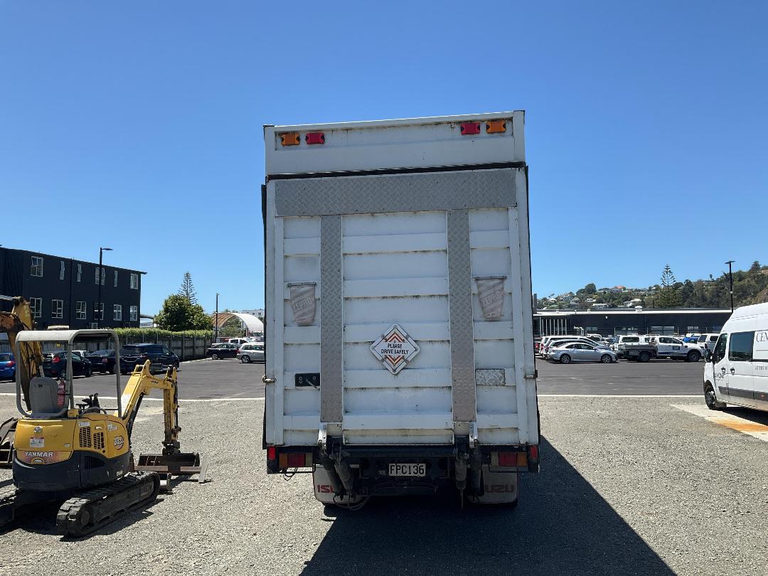 Photo '5' of Isuzu F Series FVZ1400 6X4 TRUCK Curtainsider Photo '5' of Isuzu F Series FVZ1400 6X4 TRUCK Curtainsider
