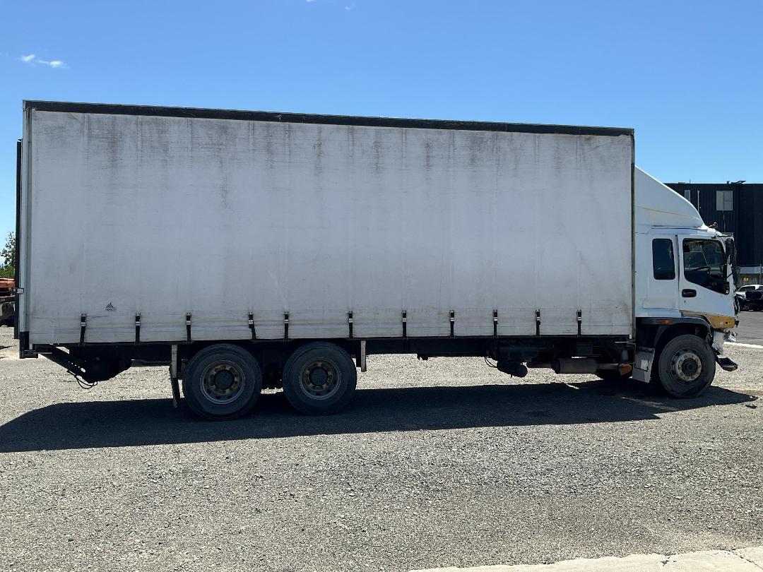 Photo '3' of Isuzu F Series FVZ1400 6X4 TRUCK Curtainsider Photo '3' of Isuzu F Series FVZ1400 6X4 TRUCK Curtainsider