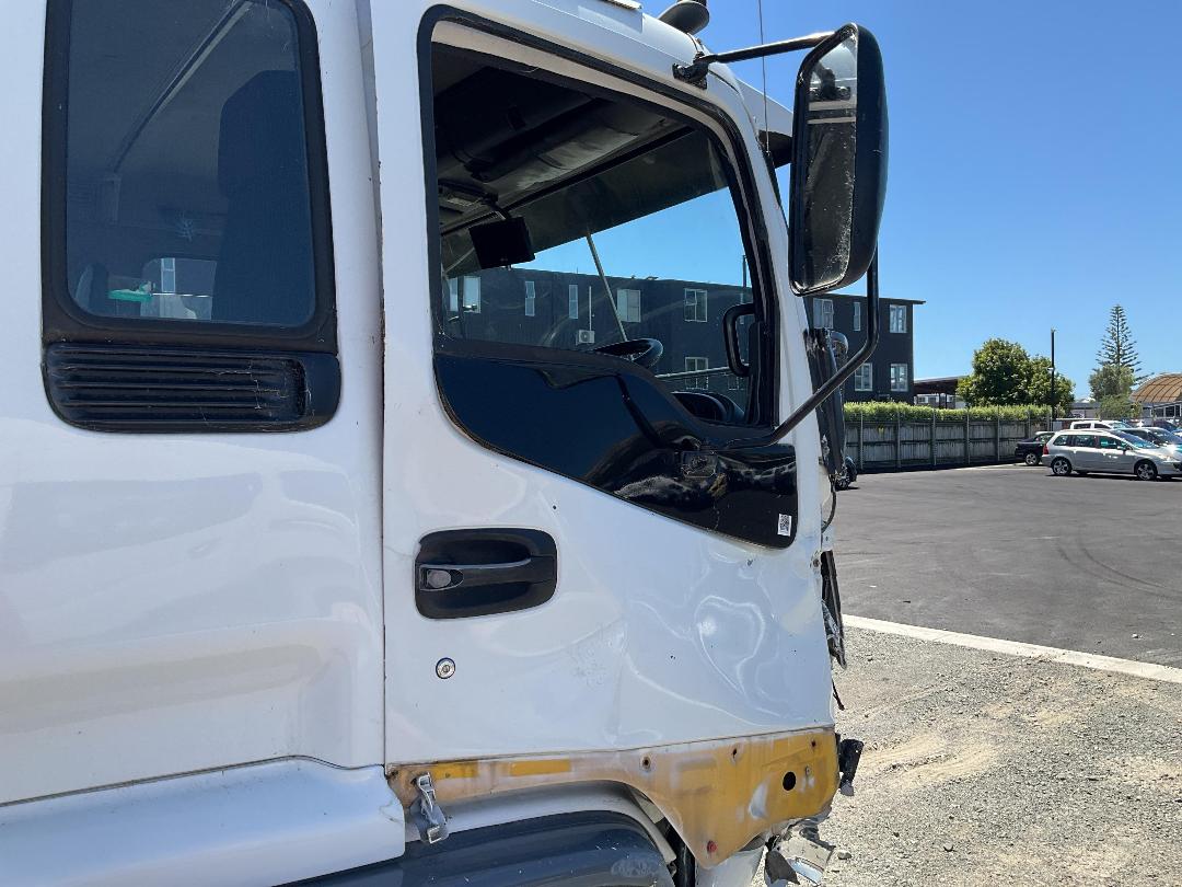 Photo '12' of Isuzu F Series FVZ1400 6X4 TRUCK Curtainsider Photo '12' of Isuzu F Series FVZ1400 6X4 TRUCK Curtainsider