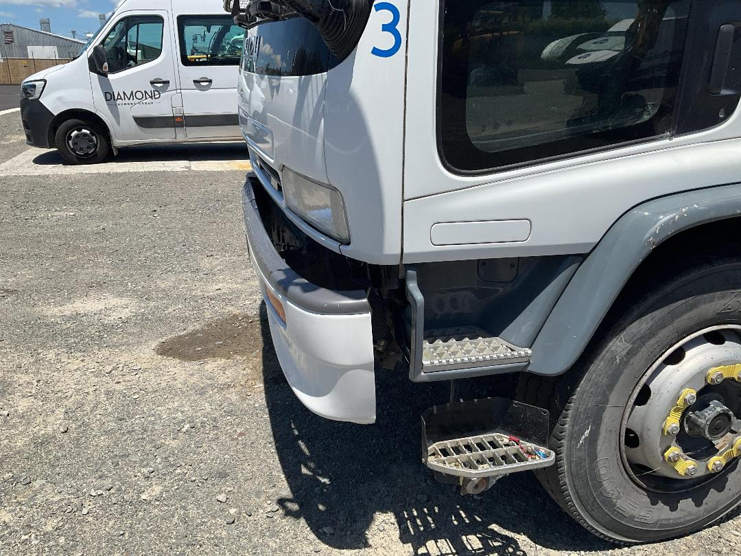 Photo '11' of Isuzu F Series FVZ1400 6X4 TRUCK Curtainsider Photo '11' of Isuzu F Series FVZ1400 6X4 TRUCK Curtainsider