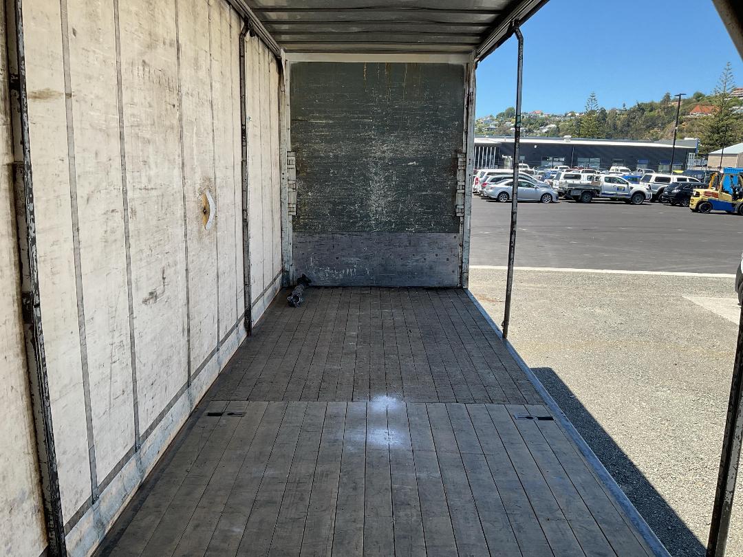 Photo '18' of Isuzu F Series FVZ1400 6X4 TRUCK Curtainsider Photo '18' of Isuzu F Series FVZ1400 6X4 TRUCK Curtainsider