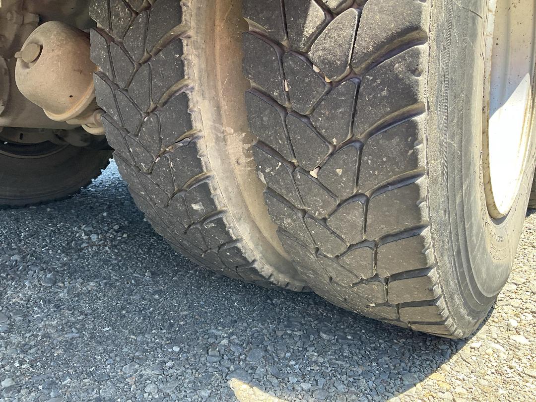 Photo '21' of Isuzu F Series FVZ1400 6X4 TRUCK Curtainsider Photo '21' of Isuzu F Series FVZ1400 6X4 TRUCK Curtainsider