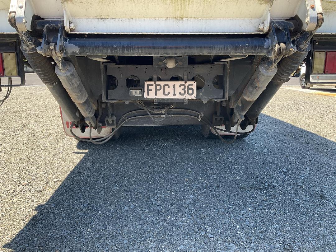 Photo '30' of Isuzu F Series FVZ1400 6X4 TRUCK Curtainsider Photo '30' of Isuzu F Series FVZ1400 6X4 TRUCK Curtainsider