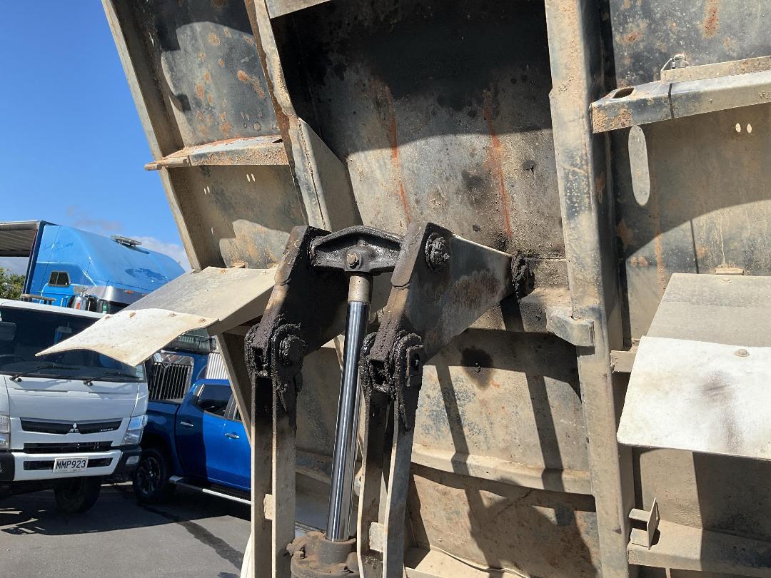 Photo '19' of Isuzu JUSTON NRR35C3 Tipper