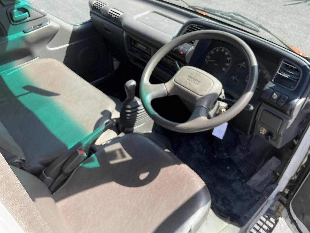 Photo '10' of Isuzu N Series NKR300C 4X2 TRUCK Flat Deck