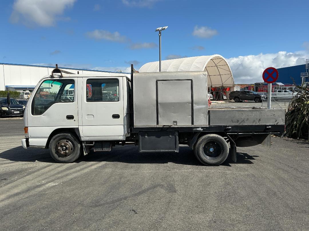 Photo '8' of Isuzu N Series NKR300C 4X2 TRUCK Flat Deck