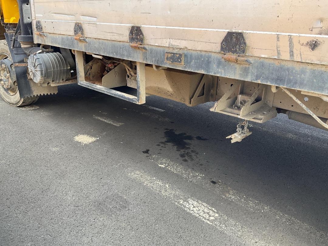 Photo '12' of Isuzu NPR NPR450 4X2 TRUCK Flat Deck