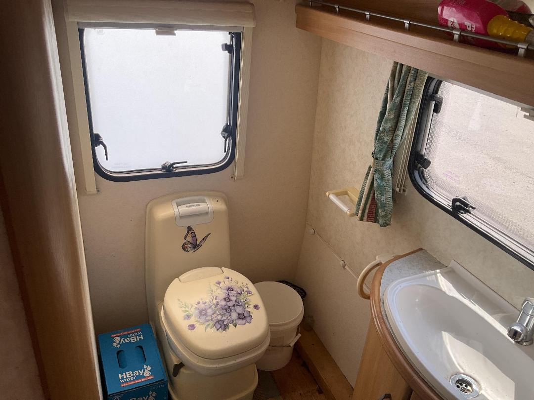 Photo '14' of Lunar Lexon EW Caravan - Tandem Photo '14' of Lunar Lexon EW Caravan - Tandem