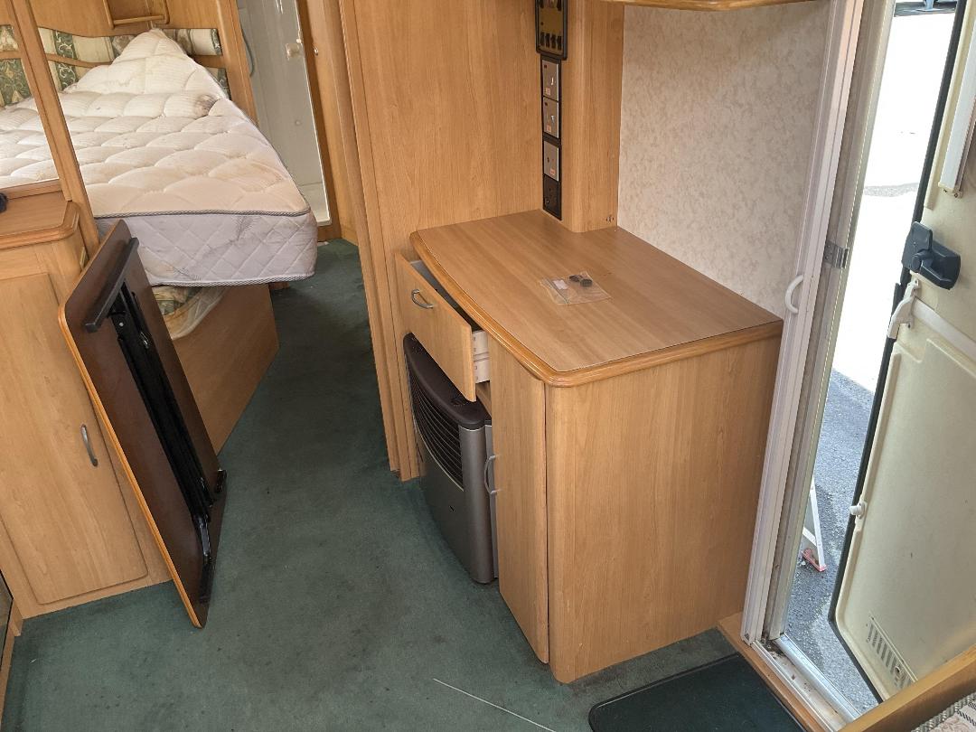 Photo '18' of Lunar Lexon EW Caravan - Tandem Photo '18' of Lunar Lexon EW Caravan - Tandem