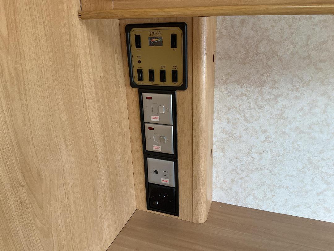 Photo '25' of Lunar Lexon EW Caravan - Tandem Photo '25' of Lunar Lexon EW Caravan - Tandem