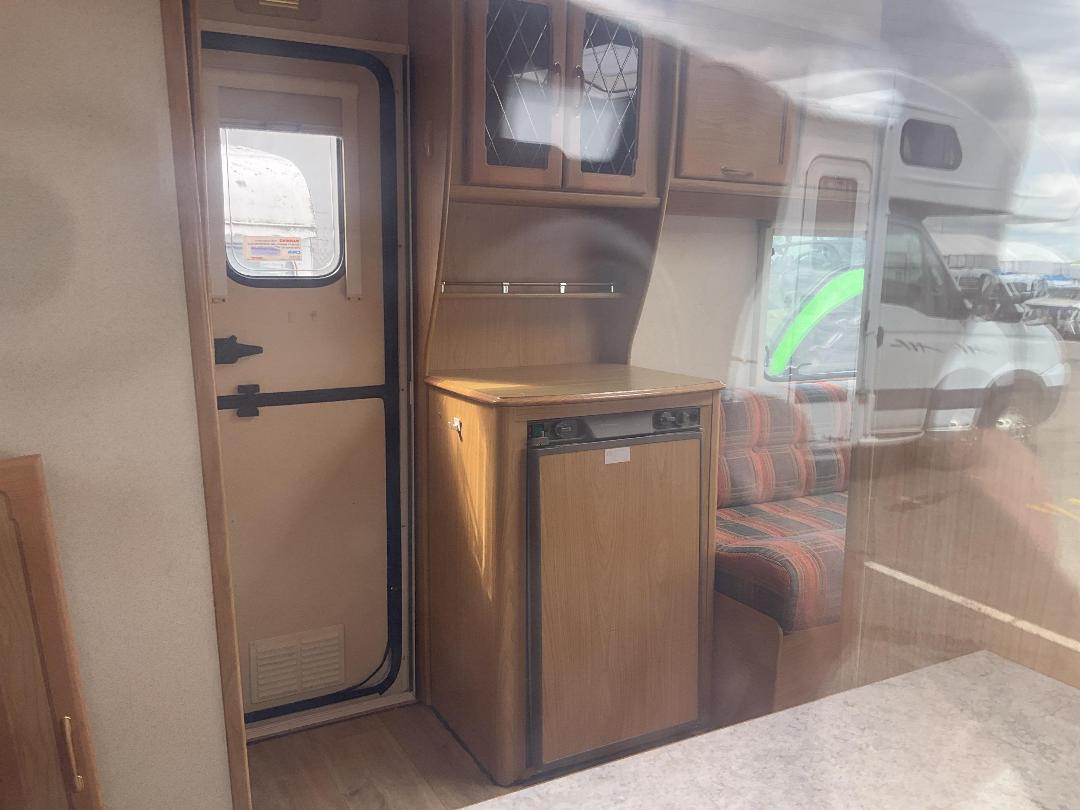 Photo '13' of Lunar Stellar 400 Caravan - Single