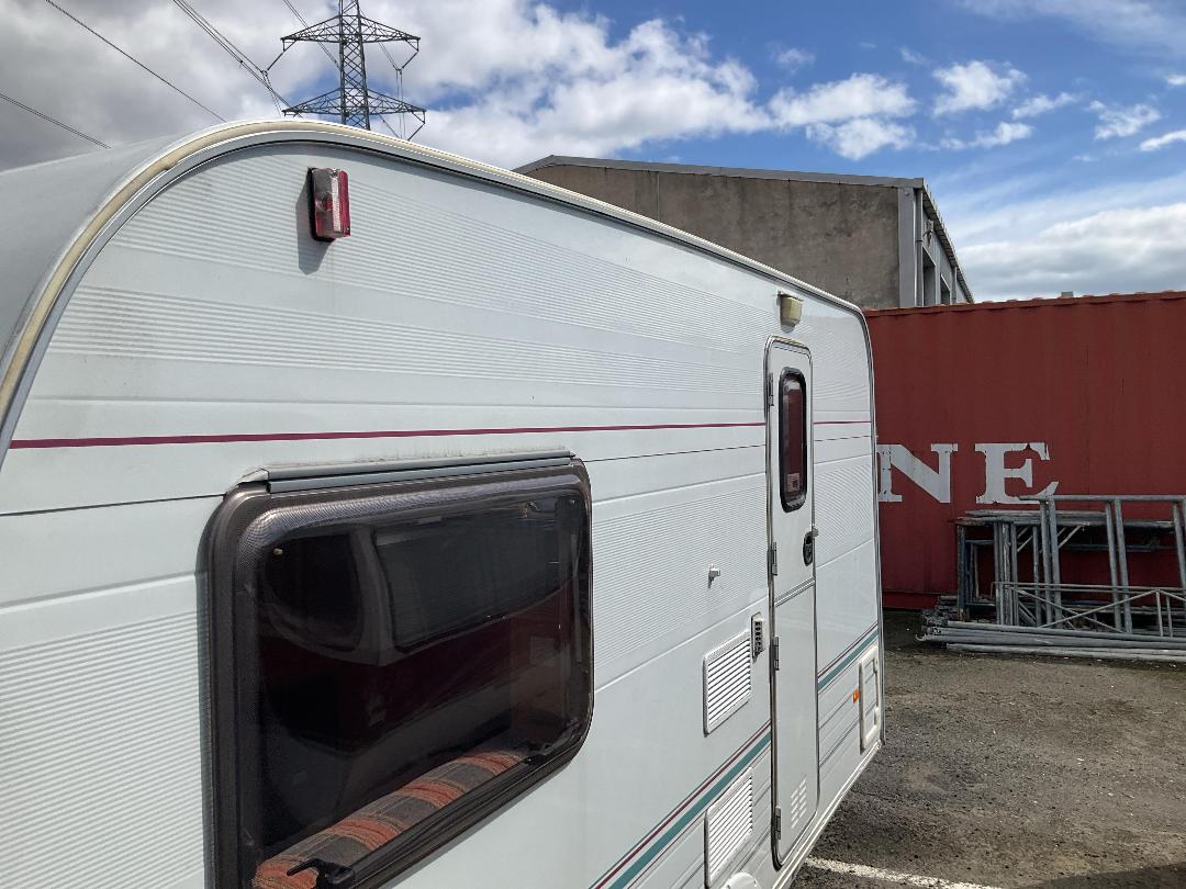 Photo '22' of Lunar Stellar 400 Caravan - Single