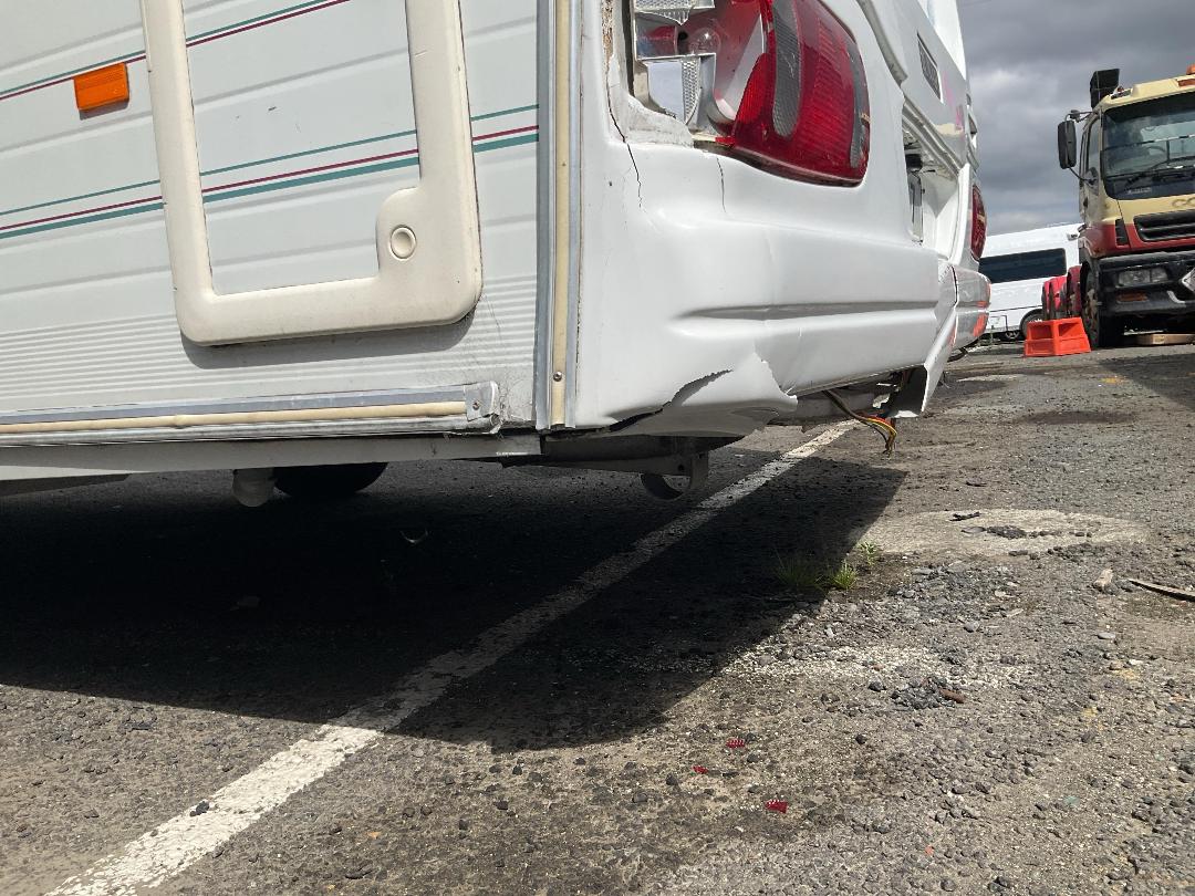 Photo '24' of Lunar Stellar 400 Caravan - Single