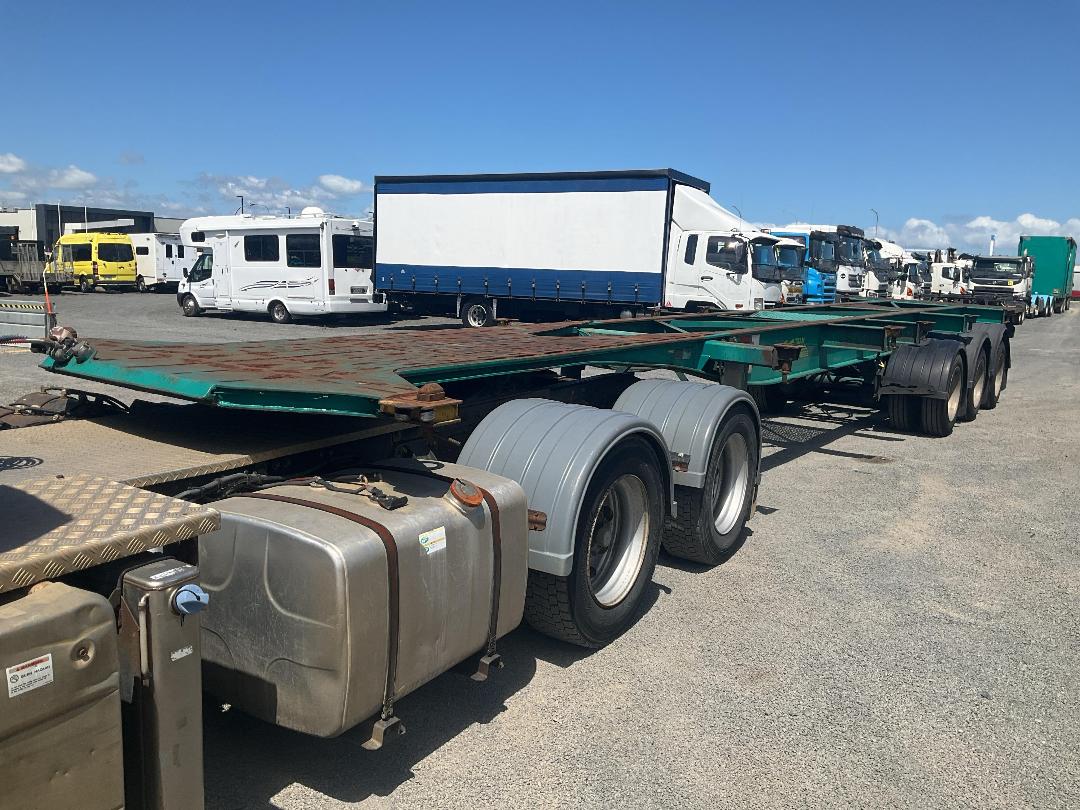 Photo '7' of MAXICUBE DRIVE FREIGHTER Skeletal Semi