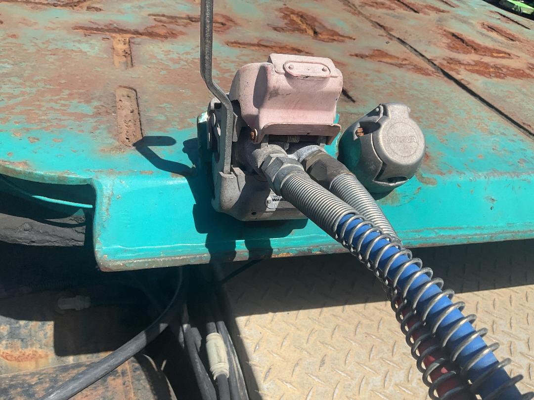 Photo '10' of MAXICUBE DRIVE FREIGHTER Skeletal Semi