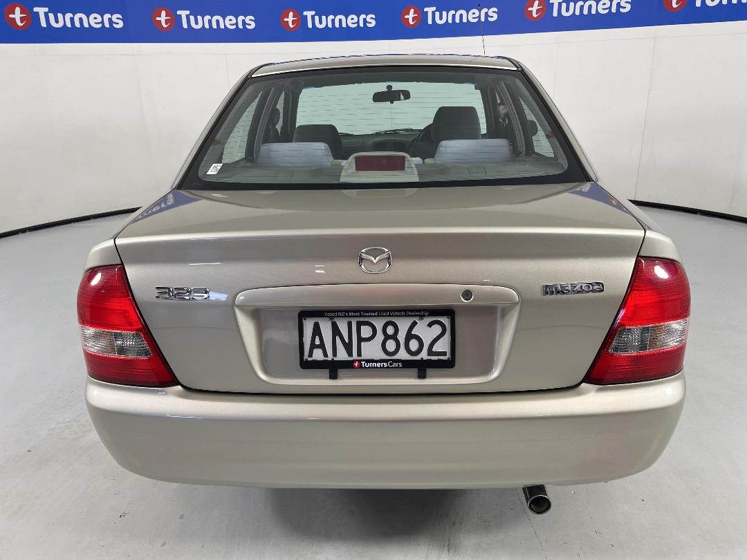 Photo '6' of Mazda 323