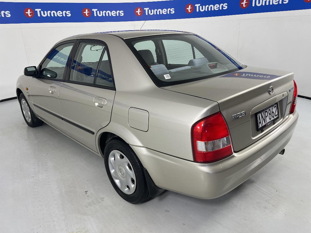 Photo '5' of Mazda 323