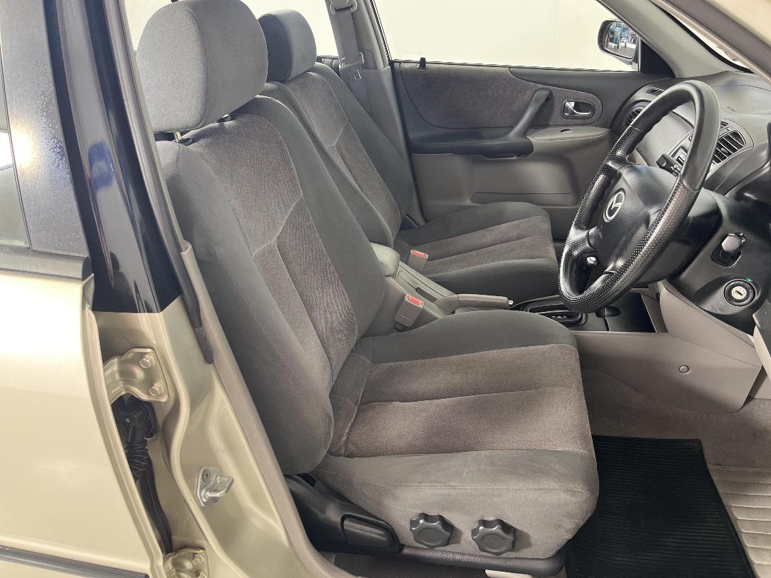 Photo '16' of Mazda 323