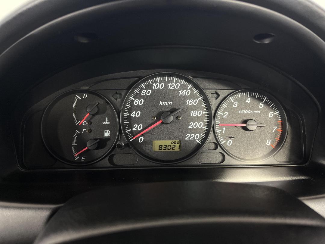 Photo '21' of Mazda 323