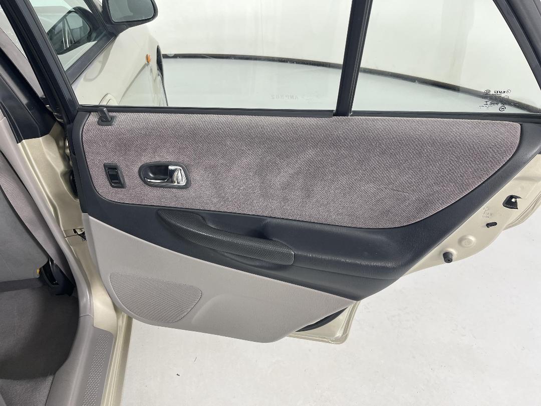 Photo '19' of Mazda 323