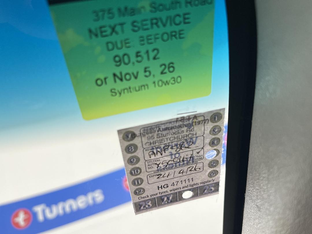 Photo '23' of Mazda 323