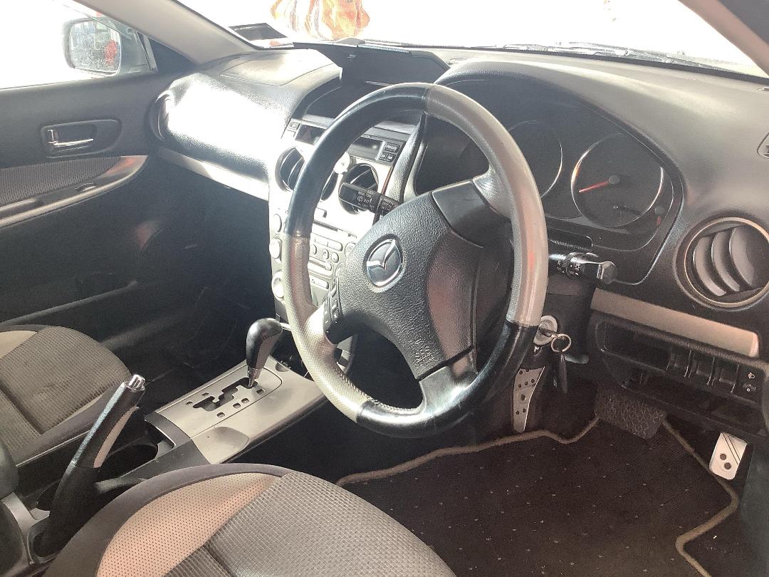 Photo '12' of Mazda Atenza