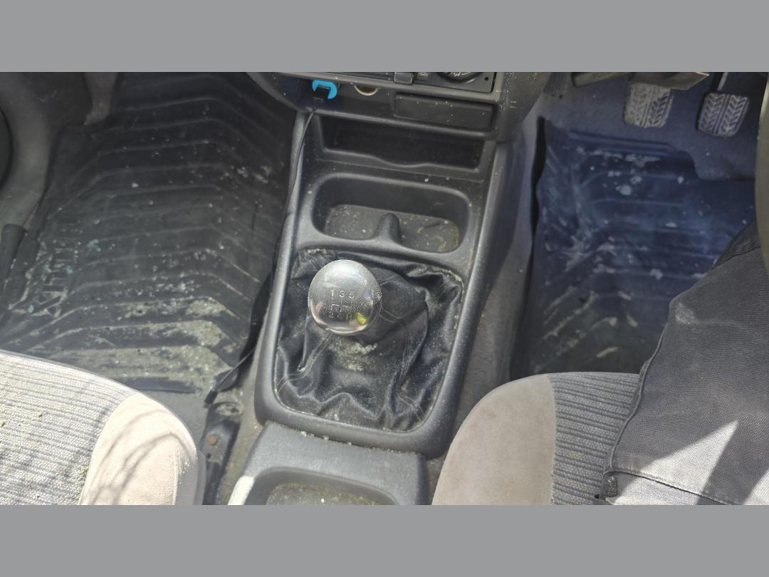 Photo '12' of Mazda Bounty CAB Plus C/C SDX Photo '12' of Mazda Bounty CAB Plus C/C SDX