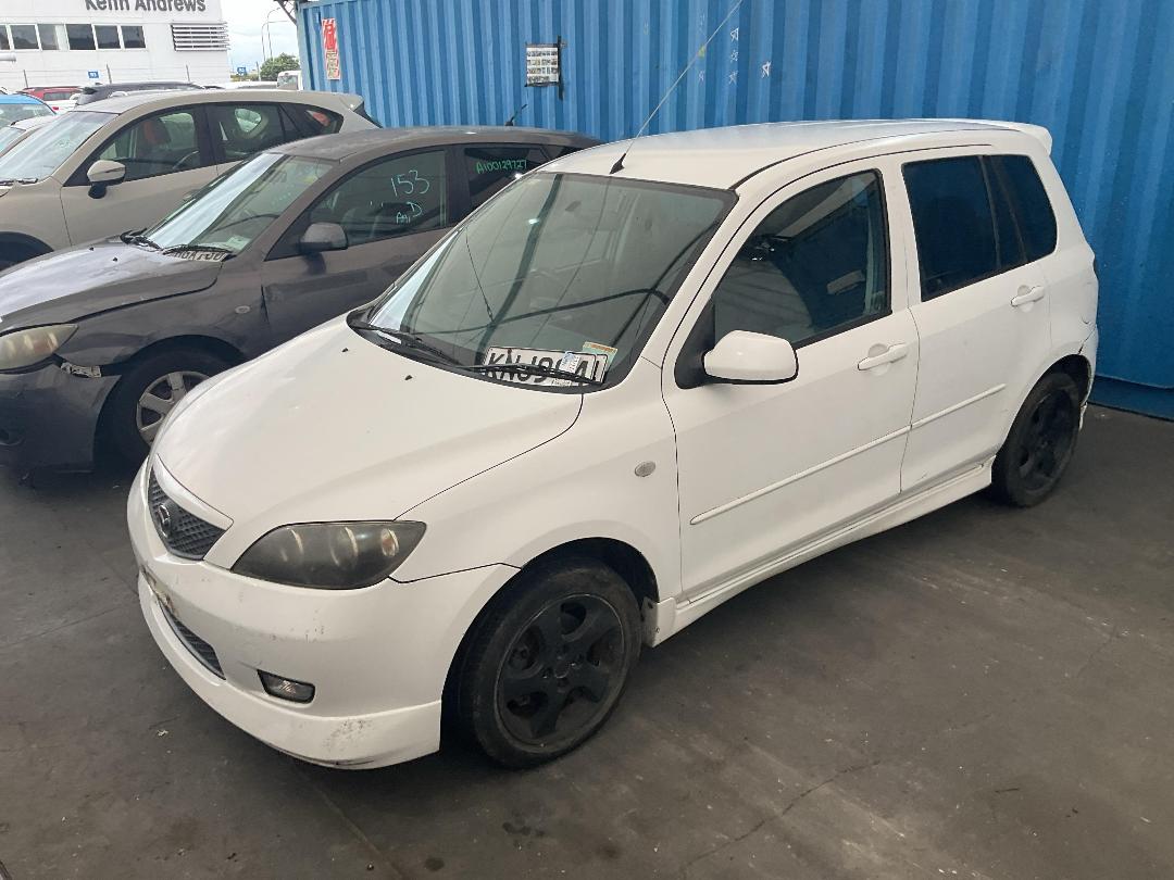 Photo '6' of Mazda Demio Photo '6' of Mazda Demio