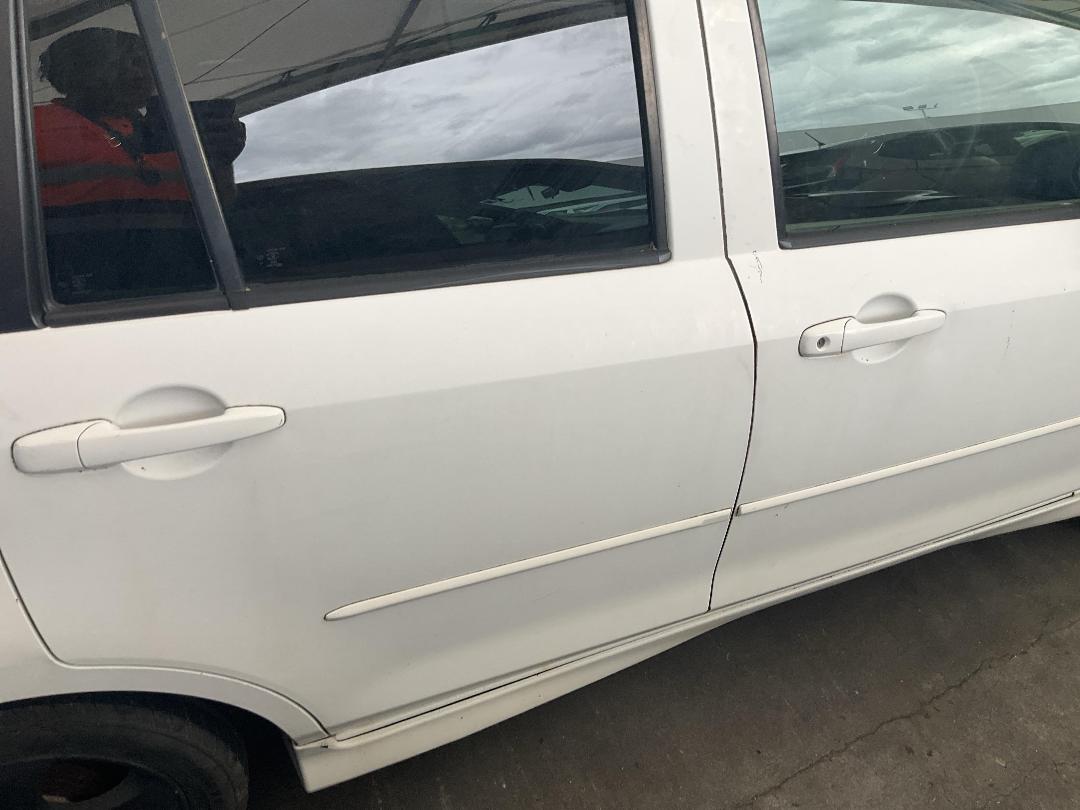 Photo '16' of Mazda Demio Photo '16' of Mazda Demio