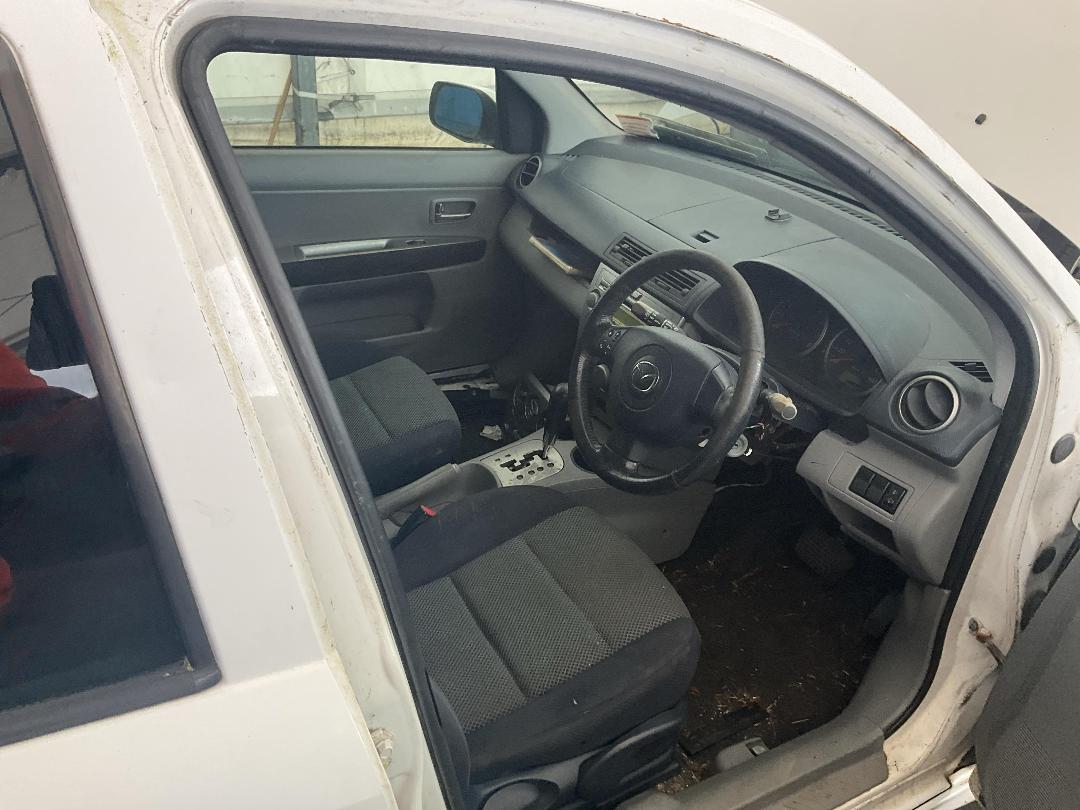 Photo '23' of Mazda Demio Photo '23' of Mazda Demio