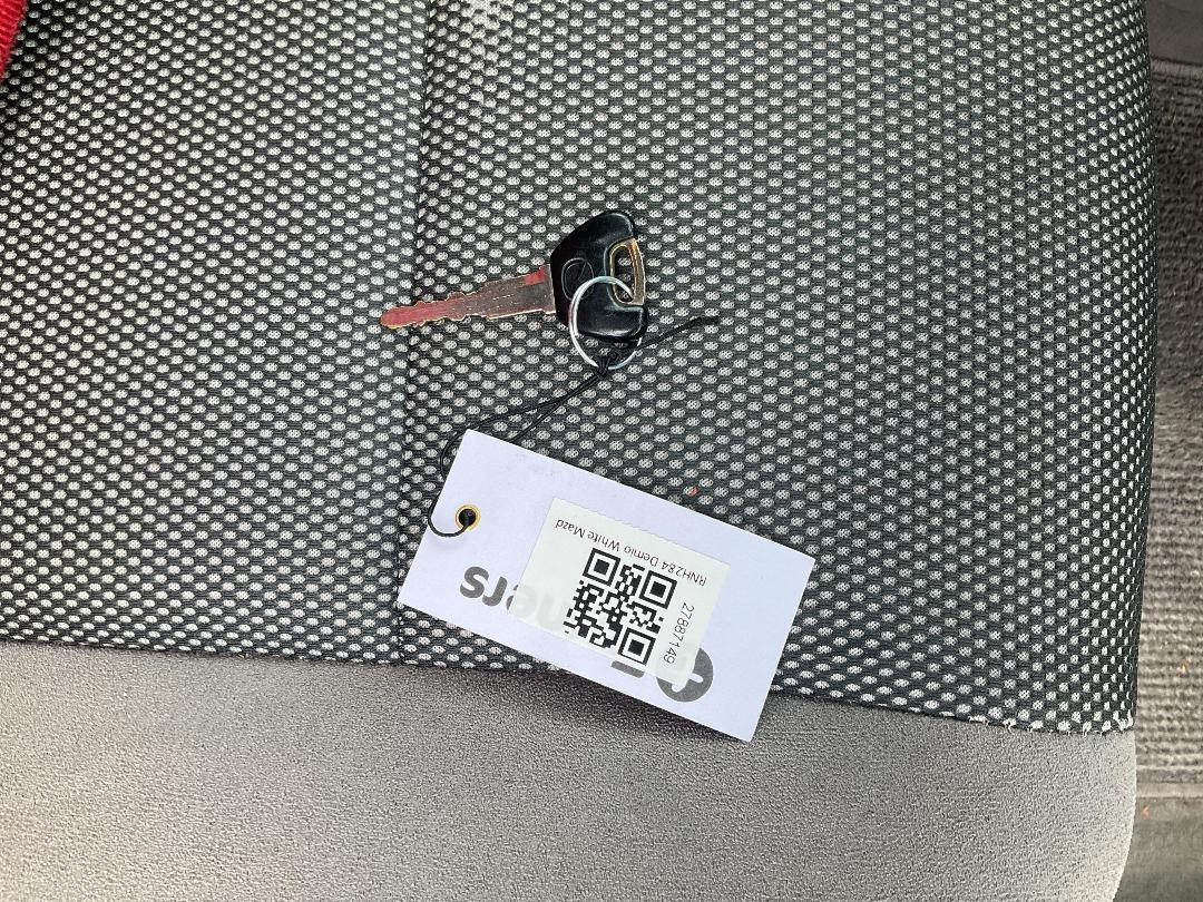 Photo '7' of Mazda Demio Photo '7' of Mazda Demio