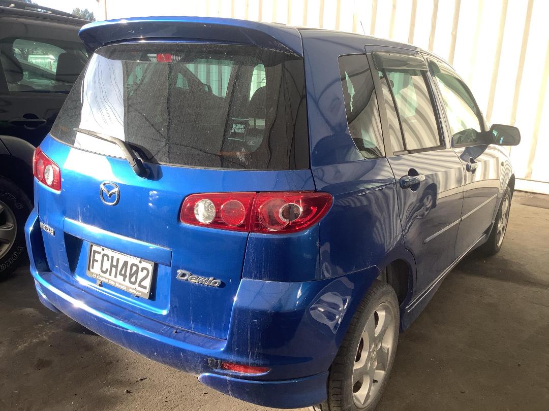 Photo '5' of Mazda Demio