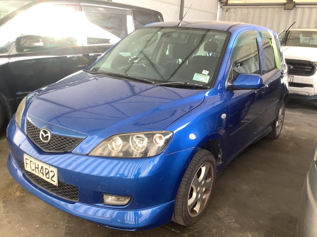 Photo '2' of Mazda Demio