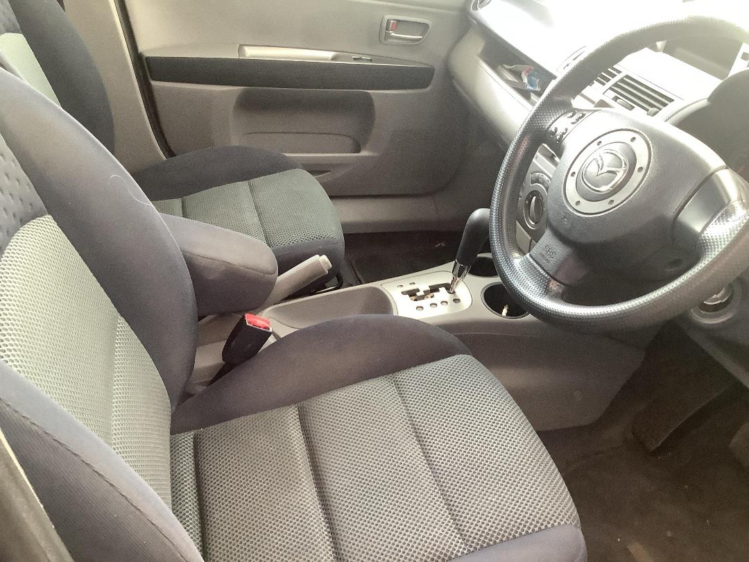 Photo '12' of Mazda Demio