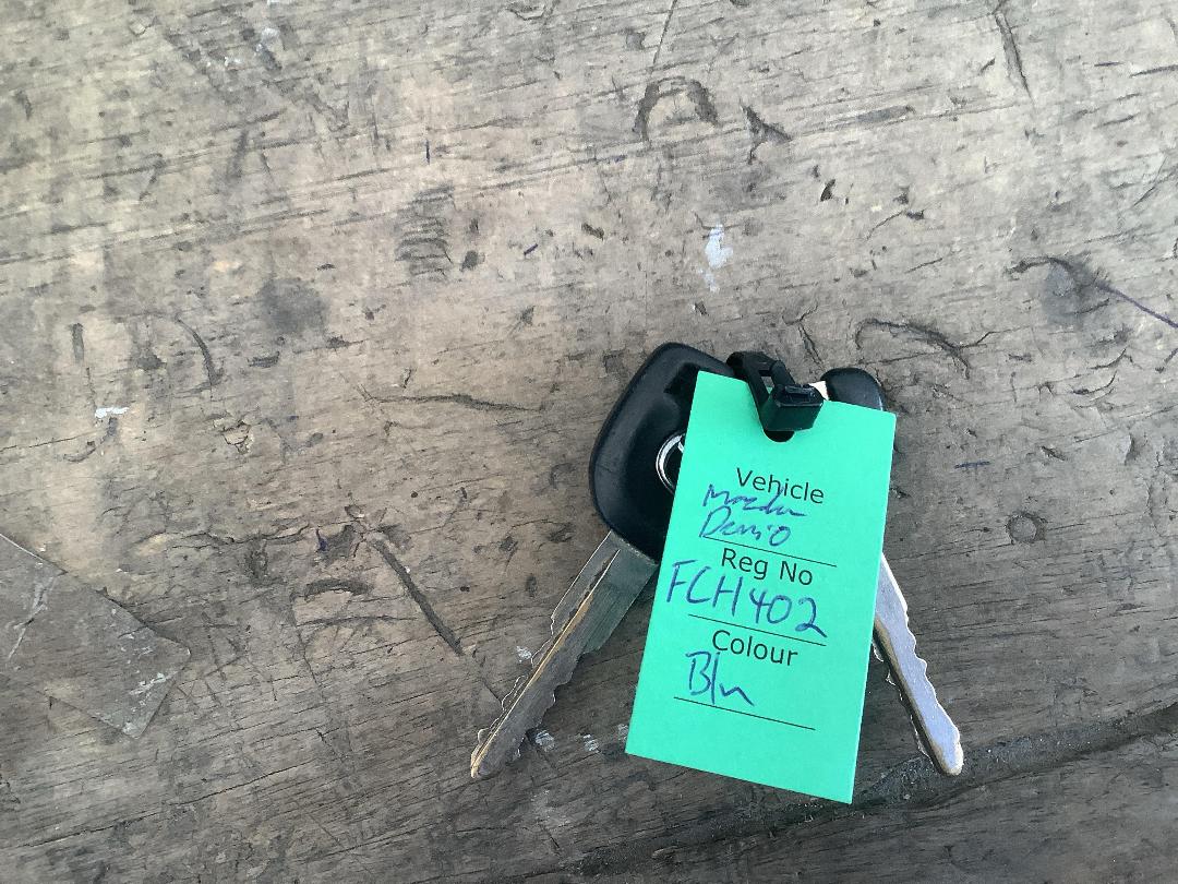 Photo '21' of Mazda Demio