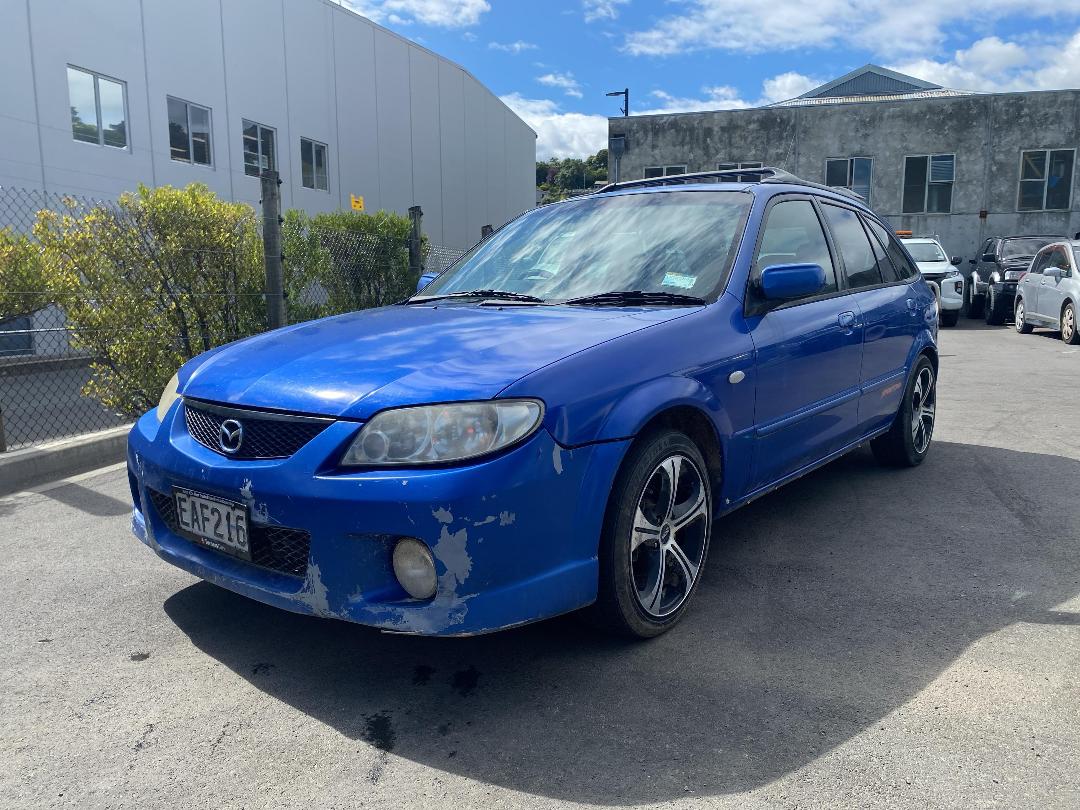 Photo '3' of Mazda Familia Photo '3' of Mazda Familia