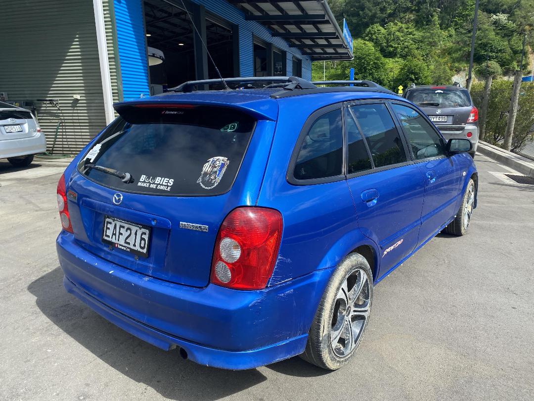 Photo '6' of Mazda Familia Photo '6' of Mazda Familia