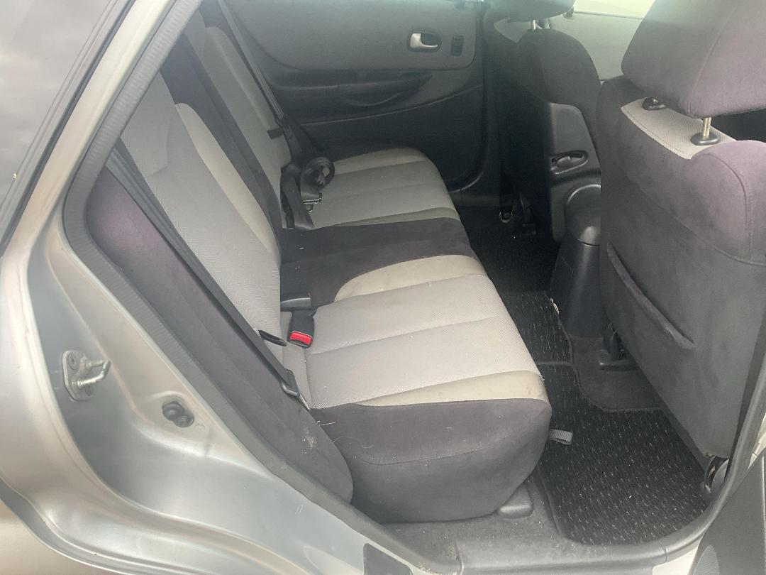 Photo '7' of Mazda Familia Photo '7' of Mazda Familia