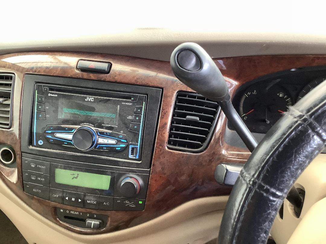 Photo '17' of Mazda MPV