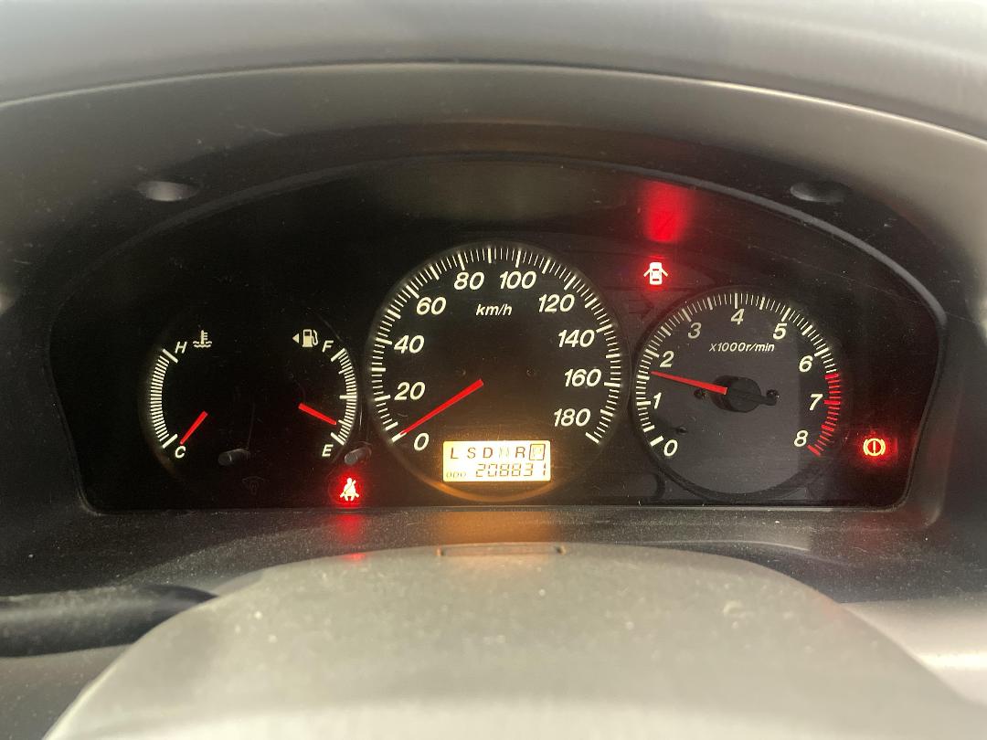 Photo '18' of Mazda MPV